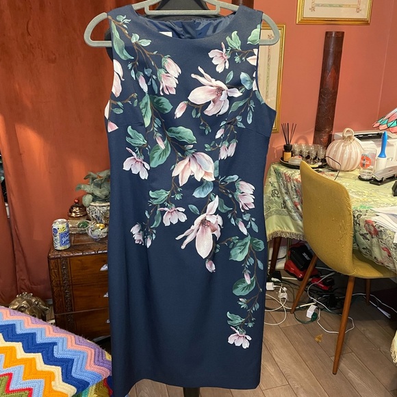 Hobbs London Moira Floral Print Sheath Dress. US size 6. Excellent condition - Picture 5 of 9